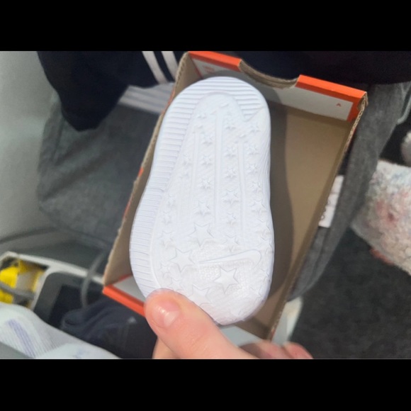 Toddler Nike trainers - Picture 2 of 4